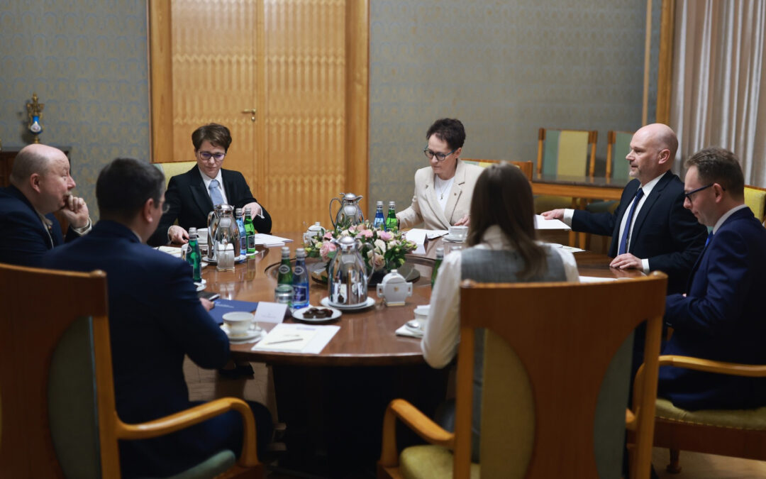 W ramach odbywających się polsko-ukraińskich konsultacji rządowych Prezes Rządowego Centrum Legislacji dr Joanna Knapińska spotkała się z Szefem Gabinetu Ministrów Ukrainy Olehem Nemchinovem