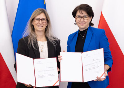 Pani Prof. Agnieszka Bień-Kacała, Przewodnicząca Rady Legislacyjnej i Pani Joanna Knapińska, Prezes Rządowego Centrum Legislacji, Sekretarz Rady Ministrów.